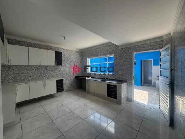 Casa / Sobrado para Locação em São José dos Campos/SP Jardim Bela Vista 2 Quartos