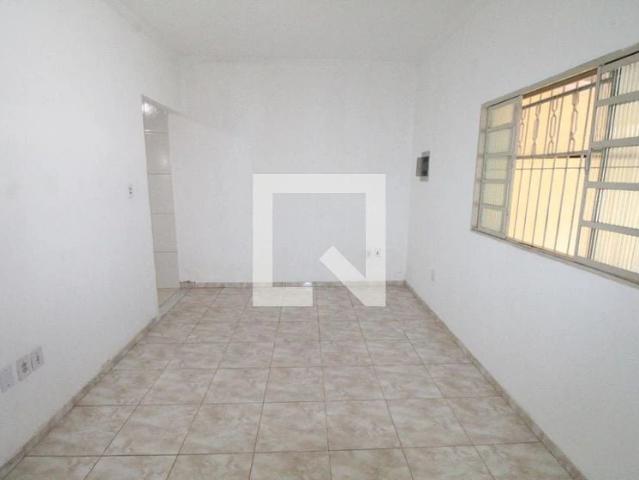 Casa / Sobrado para Locação em São José dos Campos/SP Jardim Colonial 3 Quartos