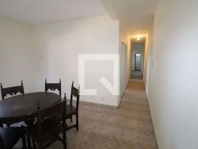 Casa / Sobrado para Locação em São José dos Campos/SP Jardim Colonial 3 Quartos