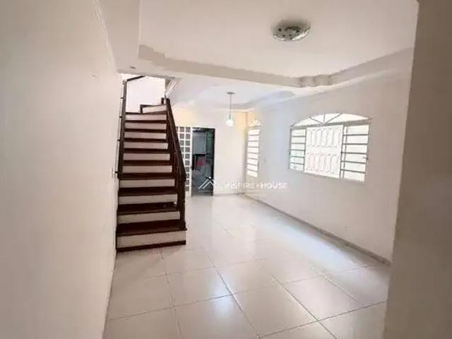 Casa / Sobrado para Locação em São José dos Campos/SP Jardim Colorado 3 Quartos