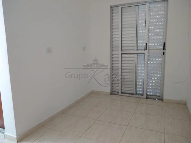 Casa / Sobrado para Locação em São José dos Campos/SP Jardim da Granja 5 Quartos