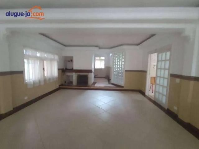 Casa / Sobrado para Locação em São José dos Campos/SP Jardim das Colinas 4 Quartos