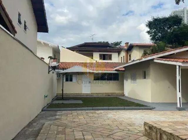 Casa / Sobrado para Locação em São José dos Campos/SP Jardim das Colinas 3 Quartos
