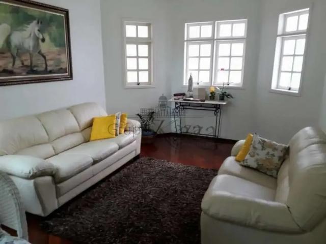 Casa / Sobrado para Locação em São José dos Campos/SP Jardim das Indústrias 4 Quartos