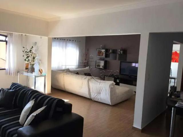 Casa / Sobrado para Locação em São José dos Campos/SP Jardim das Indústrias 4 Quartos