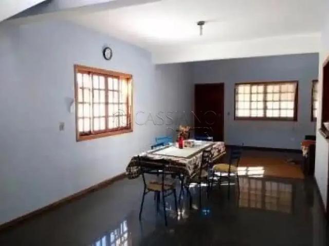 Casa / Sobrado para Locação em São José dos Campos/SP Jardim das Indústrias 4 Quartos