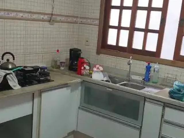 Casa / Sobrado para Locação em São José dos Campos/SP Jardim das Indústrias 4 Quartos