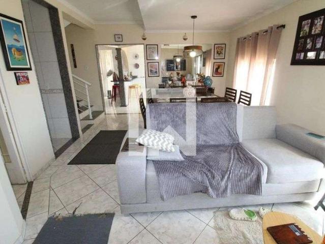 Casa / Sobrado para Locação em São José dos Campos/SP Jardim das Indústrias 5 Quartos