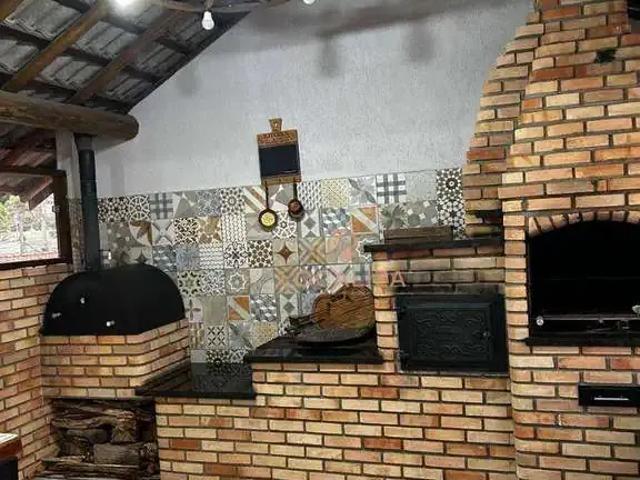 Casa / Sobrado para Locação em São José dos Campos/SP Jardim das Indústrias 5 Quartos