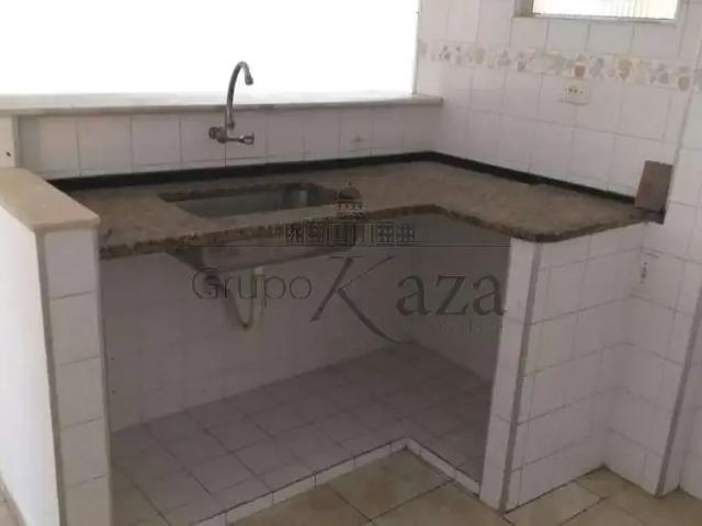 Casa / Sobrado para Locação em São José dos Campos/SP Jardim das Indústrias 2 Quartos