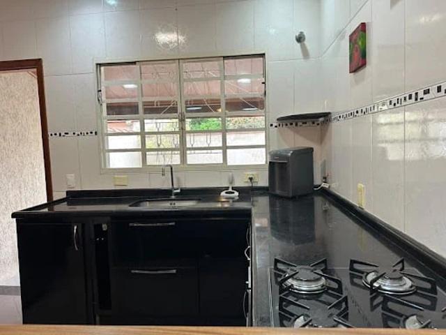 Casa / Sobrado para Locação em São José dos Campos/SP Jardim das Indústrias 3 Quartos