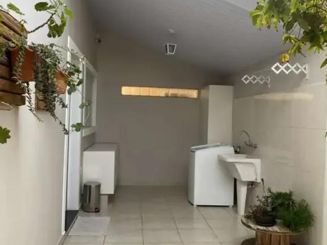Casa / Sobrado para Locação em São José dos Campos/SP Jardim das Indústrias 3 Quartos