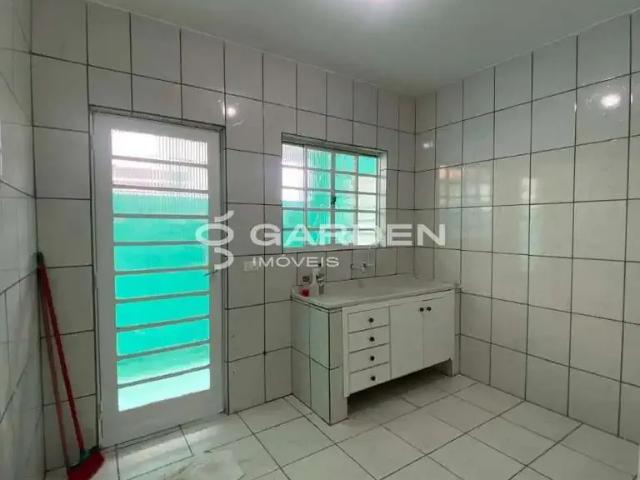 Casa / Sobrado para Locação em São José dos Campos/SP Jardim das Indústrias 3 Quartos