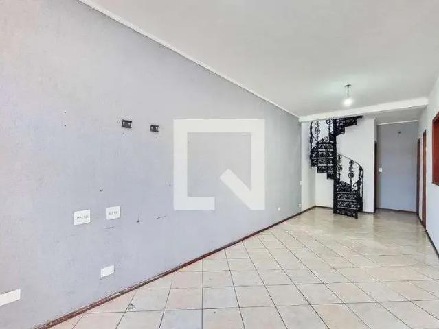 Casa / Sobrado para Locação em São José dos Campos/SP Jardim das Indústrias 3 Quartos