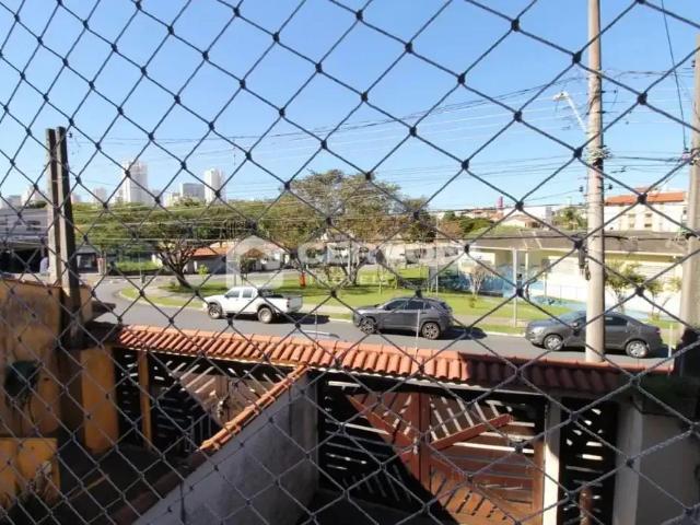 Casa / Sobrado para Locação em São José dos Campos/SP Jardim das Indústrias 3 Quartos