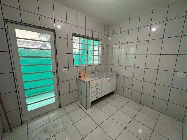 Casa / Sobrado para Locação em São José dos Campos/SP Jardim das Indústrias 3 Quartos