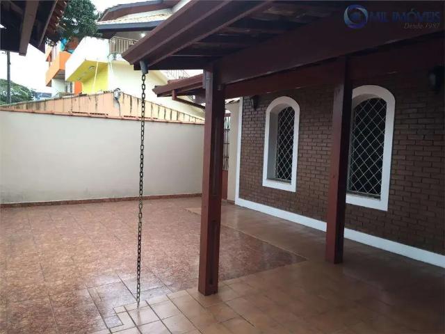 Casa / Sobrado para Locação em São José dos Campos/SP Jardim das Indústrias 3 Quartos