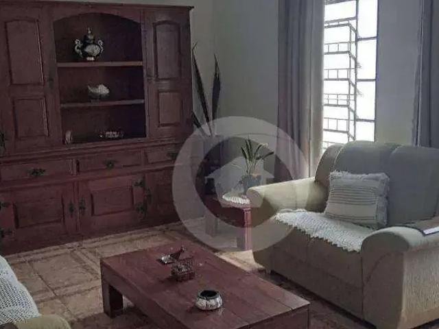 Casa / Sobrado para Locação em São José dos Campos/SP Jardim das Indústrias 3 Quartos