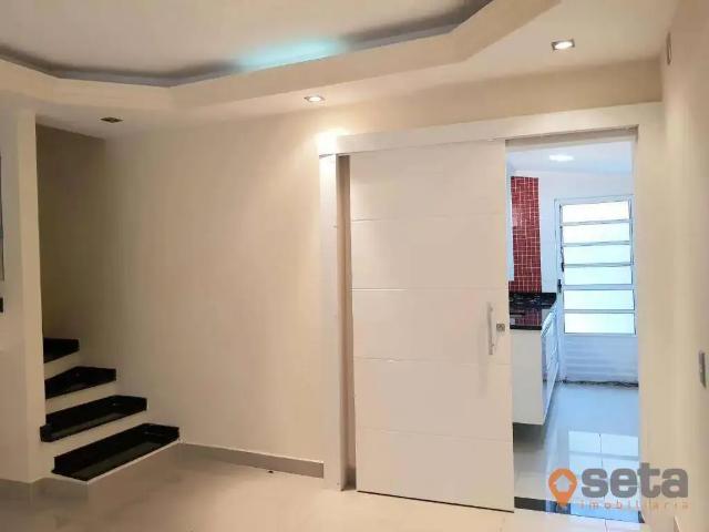 Casa / Sobrado para Locação em São José dos Campos/SP Jardim das Indústrias 3 Quartos