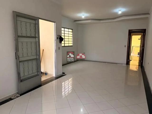 Casa / Sobrado para Locação em São José dos Campos/SP Jardim do Céu 3 Quartos