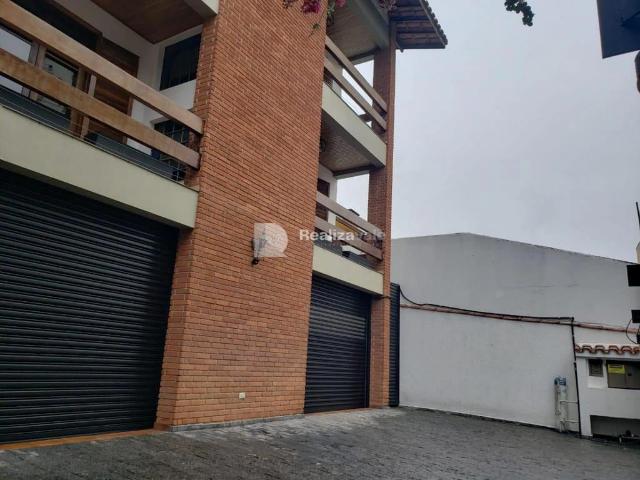 Casa / Sobrado para Locação em São José dos Campos/SP Jardim Esplanada 4 Quartos