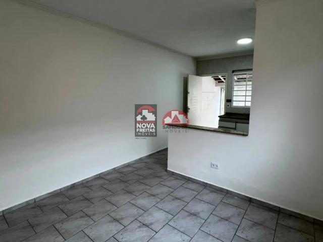 Casa / Sobrado para Locação em São José dos Campos/SP Jardim Ismênia 3 Quartos