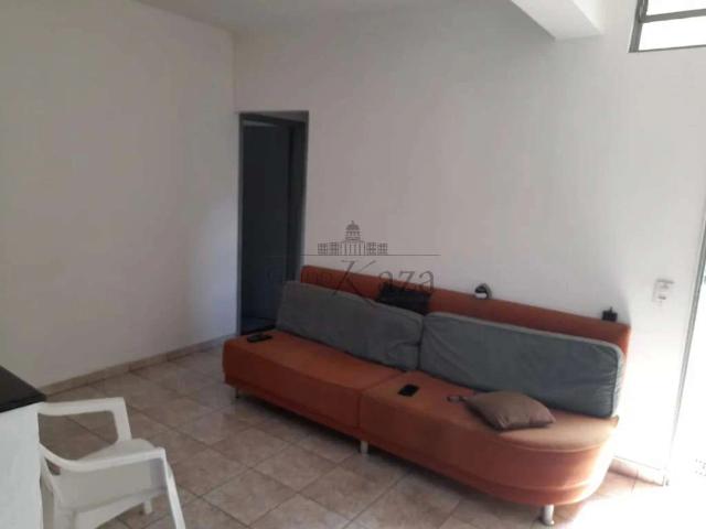 Casa / Sobrado para Locação em São José dos Campos/SP Jardim Ismênia 3 Quartos
