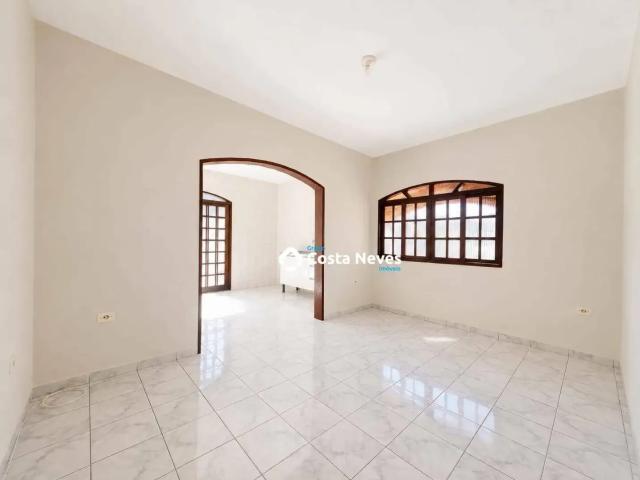 Casa / Sobrado para Locação em São José dos Campos/SP Jardim Ismênia 3 Quartos