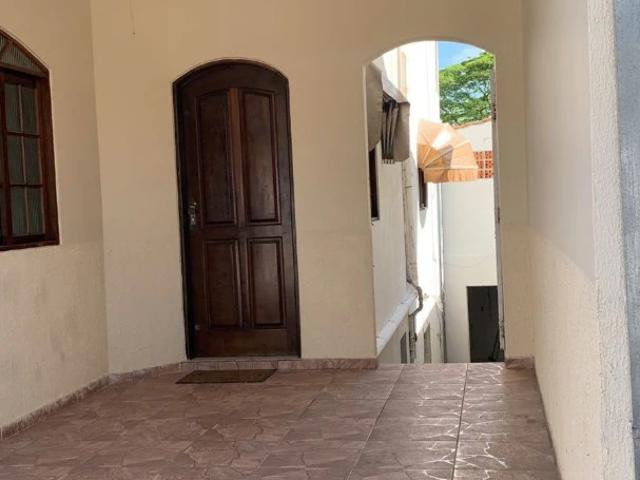 Casa / Sobrado para Locação em São José dos Campos/SP Jardim Ismênia 3 Quartos
