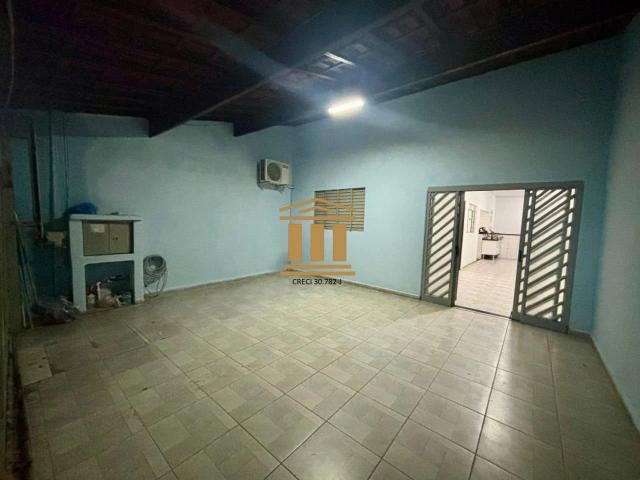 Casa / Sobrado para Locação em São José dos Campos/SP Jardim Morumbi 3 Quartos