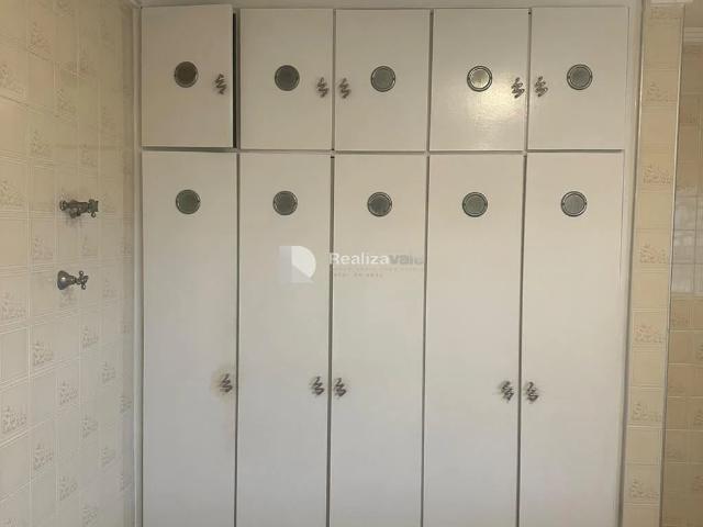 Casa / Sobrado para Locação em São José dos Campos/SP Jardim Oswaldo Cruz 4 Quartos