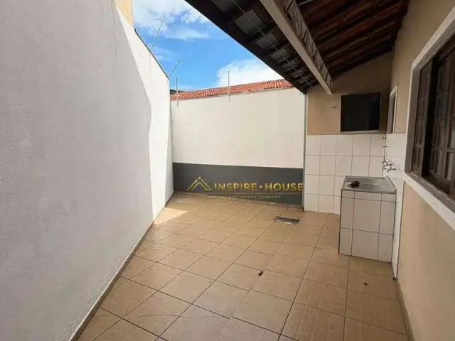 Casa / Sobrado para Locação em São José dos Campos/SP Jardim Oriente 2 Quartos