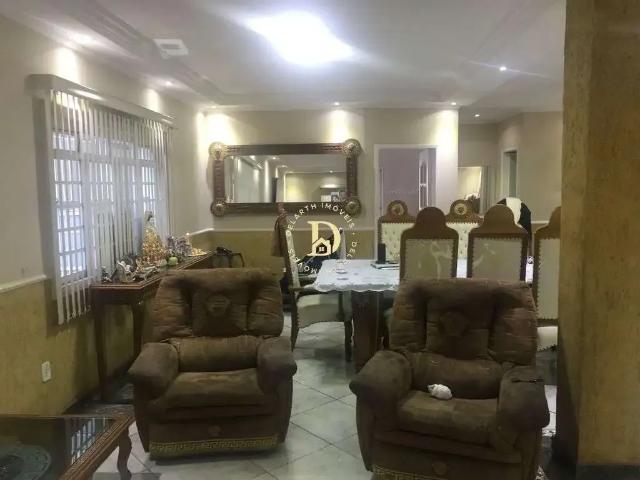 Casa / Sobrado para Locação em São José dos Campos/SP Jardim Paulista 4 Quartos