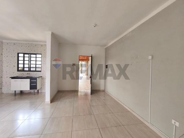 Casa / Sobrado para Locação em São José dos Campos/SP Jardim Santa Júlia 2 Quartos