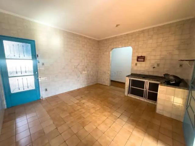 Casa / Sobrado para Locação em São José dos Campos/SP Jardim Satélite 4 Quartos