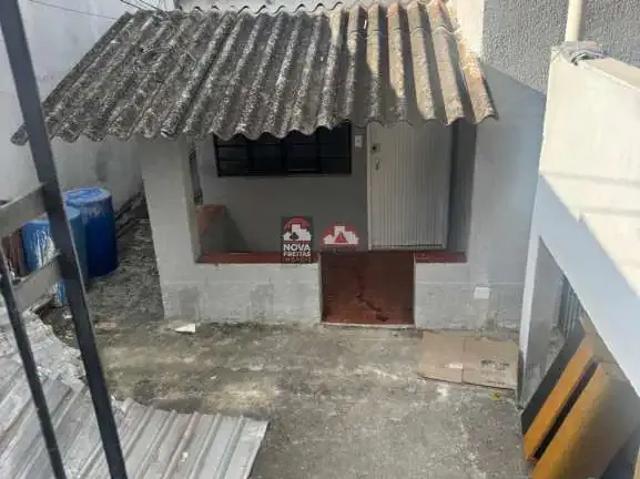 Casa / Sobrado para Locação em São José dos Campos/SP Jardim Satélite 2 Quartos