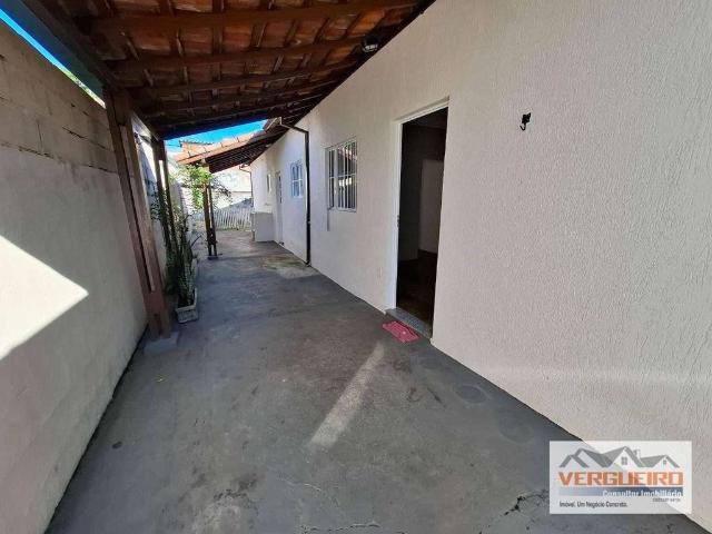 Casa / Sobrado para Locação em São José dos Campos/SP Jardim Satélite 2 Quartos