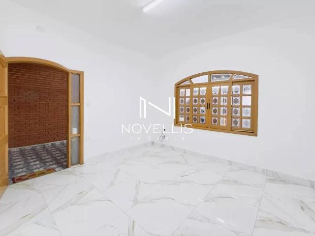 Casa / Sobrado para Locação em São José dos Campos/SP Jardim Satélite 3 Quartos