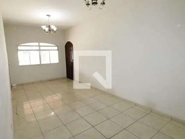 Casa / Sobrado para Locação em São José dos Campos/SP Jardim Satélite 3 Quartos