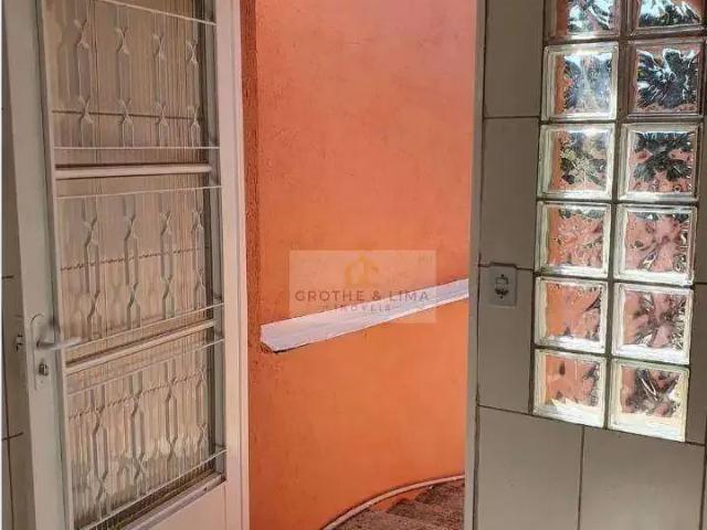 Casa / Sobrado para Locação em São José dos Campos/SP Jardim Satélite 3 Quartos