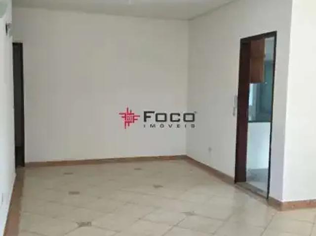 Casa / Sobrado para Locação em São José dos Campos/SP Jardim Satélite 3 Quartos
