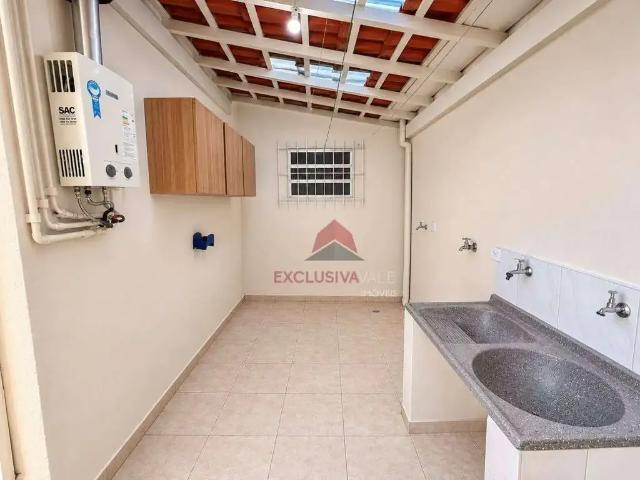 Casa / Sobrado para Locação em São José dos Campos/SP Jardim Satélite 3 Quartos