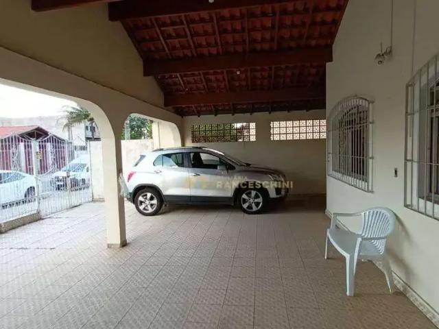 Casa / Sobrado para Locação em São José dos Campos/SP Jardim Satélite 3 Quartos