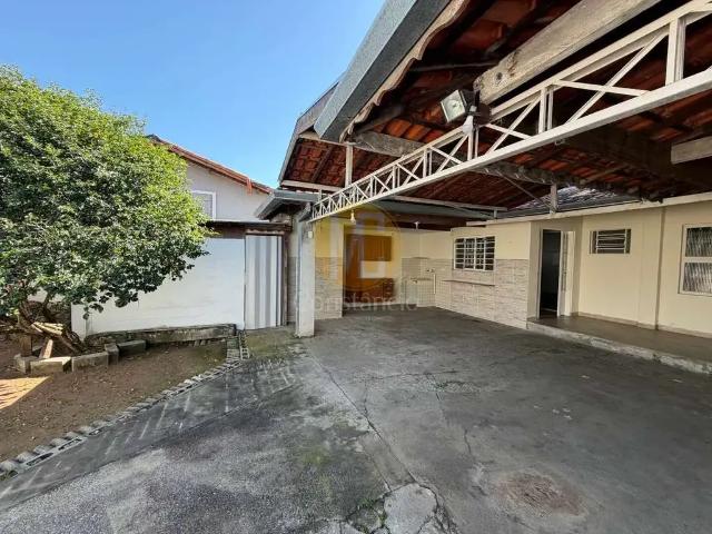Casa / Sobrado para Locação em São José dos Campos/SP Jardim Satélite 3 Quartos