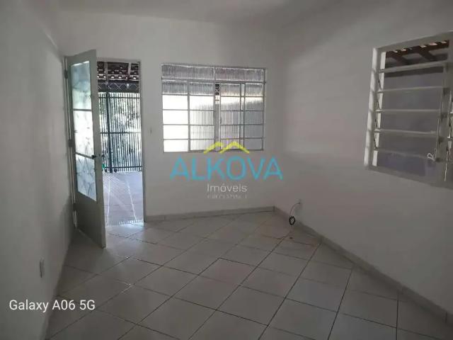 Casa / Sobrado para Locação em São José dos Campos/SP Jardim Satélite 3 Quartos