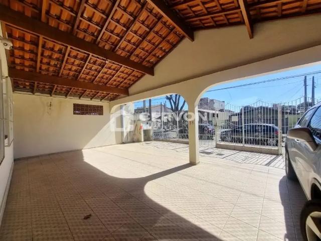Casa / Sobrado para Locação em São José dos Campos/SP Jardim Satélite 3 Quartos