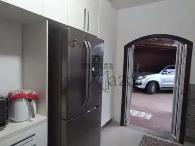 Casa / Sobrado para Locação em São José dos Campos/SP Jardim Souto 3 Quartos