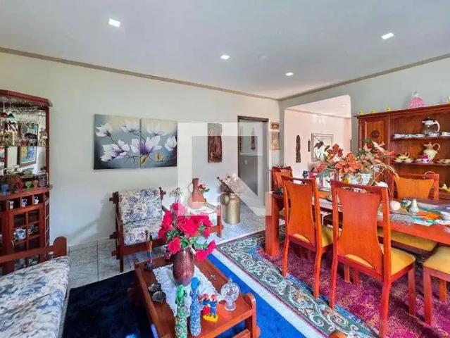 Casa / Sobrado para Locação em São José dos Campos/SP Parque Industrial 5 Quartos
