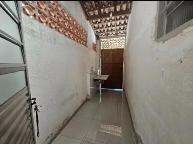 Casa / Sobrado para Locação em São José dos Campos/SP Parque Interlagos 2 Quartos
