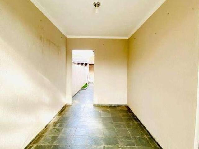 Casa / Sobrado para Locação em São José dos Campos/SP Parque Novo Horizonte 3 Quartos